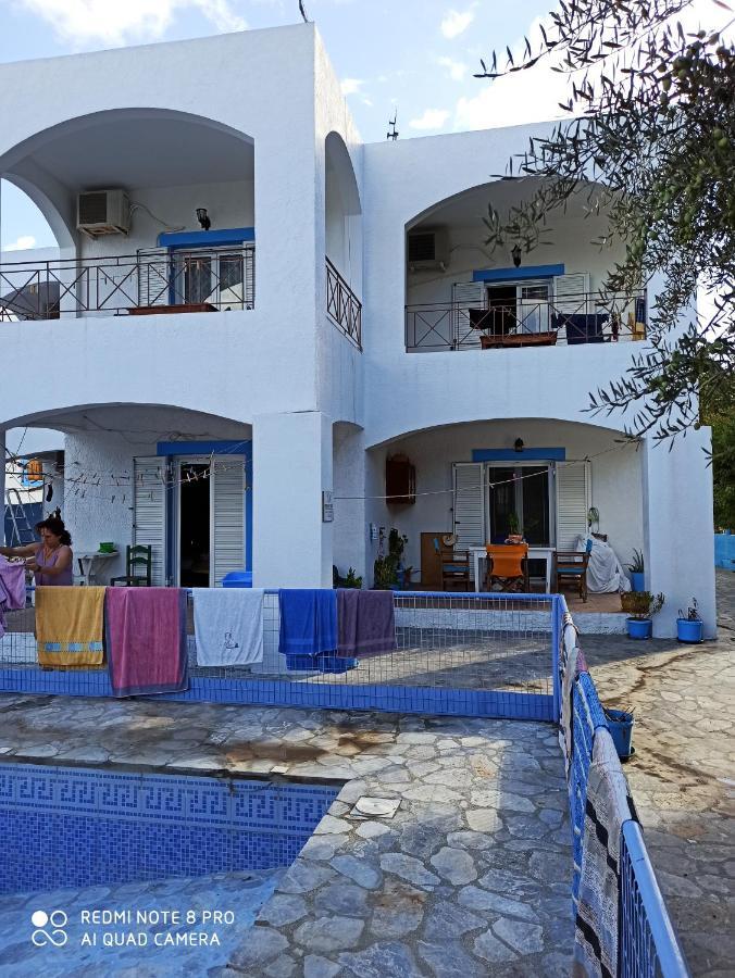 Giannis Apartments By Climbing House Panormos  Exterior photo